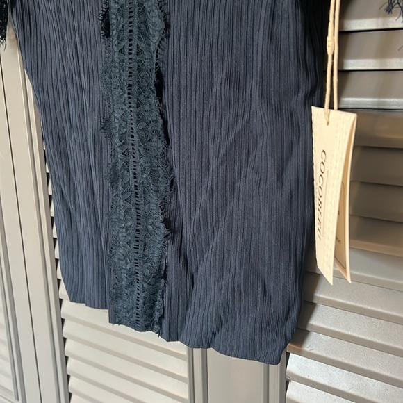 NWT Cocobleu : Blue Lace Blouse - Small - Picture 3 of 9